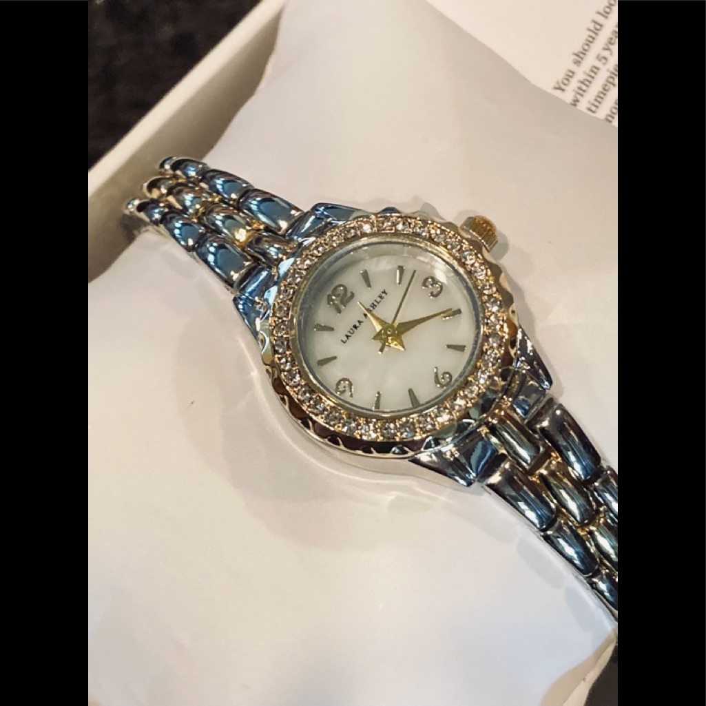 Laura Ashley Mini 26mm Link Crystal Bezel Bracelet Watch 64$